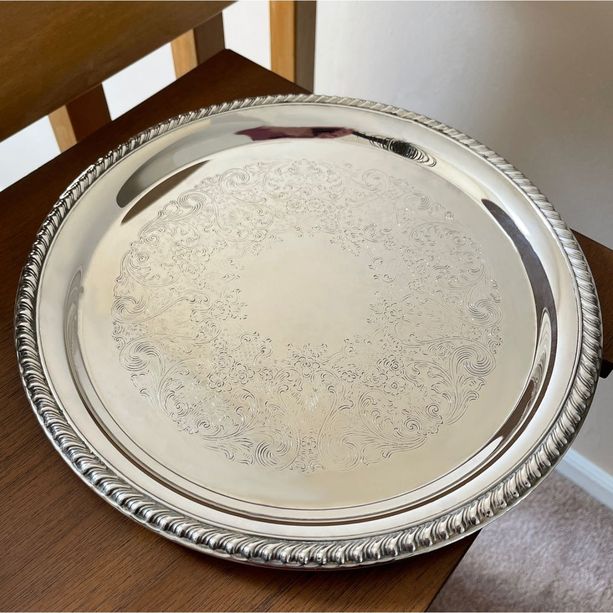 this is an image of the item that you see infront of you. shop the HARD FIND shop!
