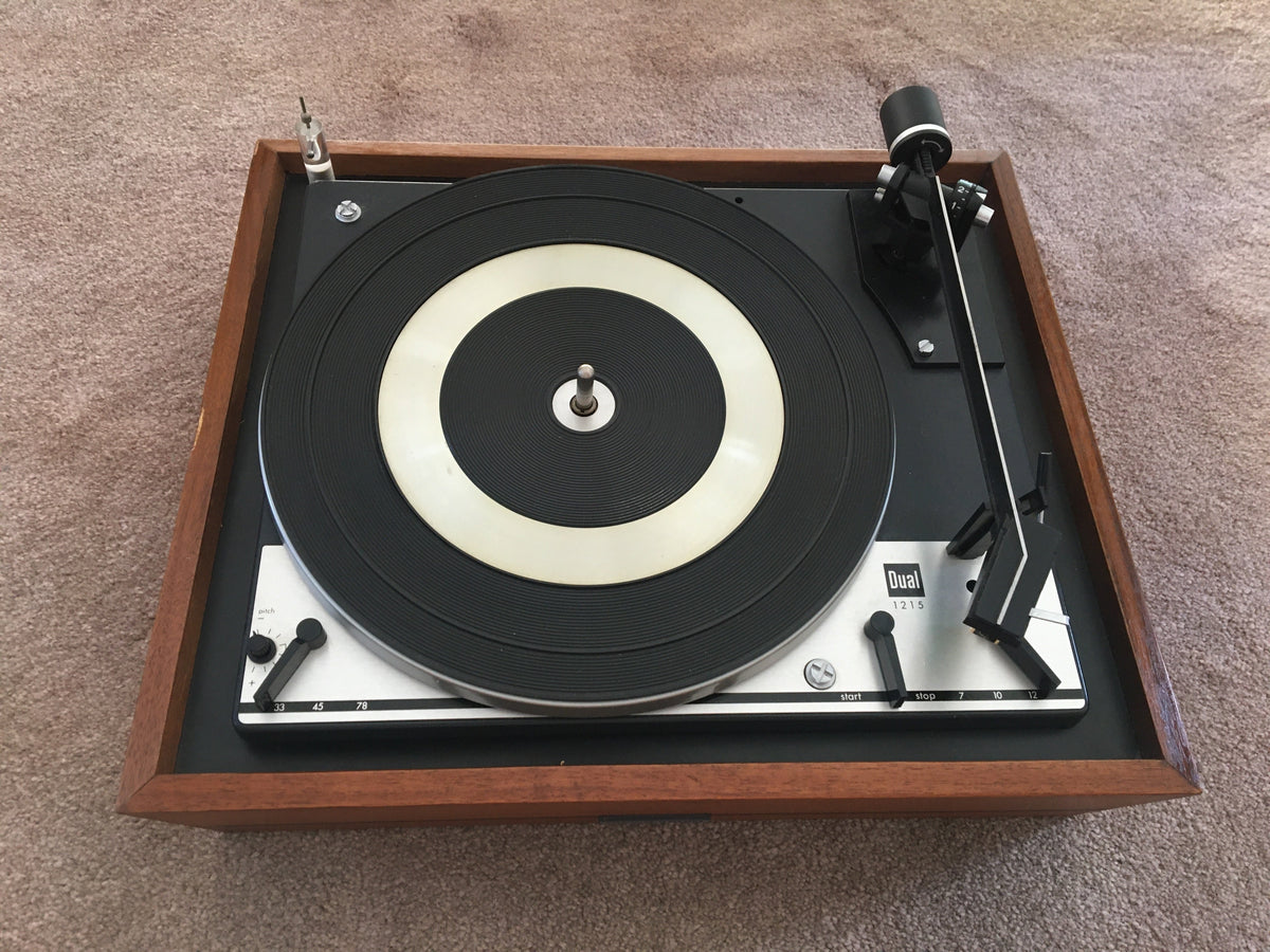 Platine vinyle DUAL 1215, par United Audio ; cerisier