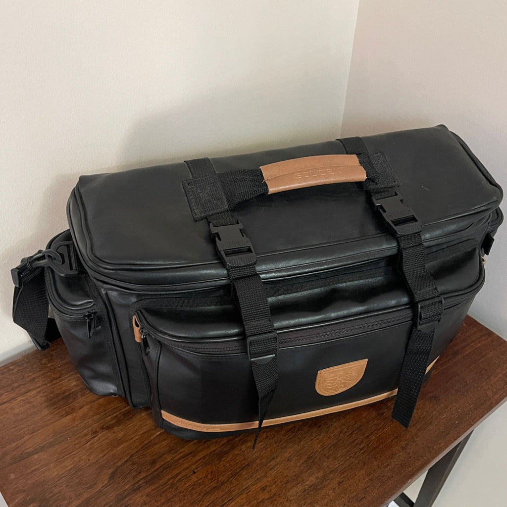 Cámara de video VHS Chinon CT-142 con bolsa y accesorios