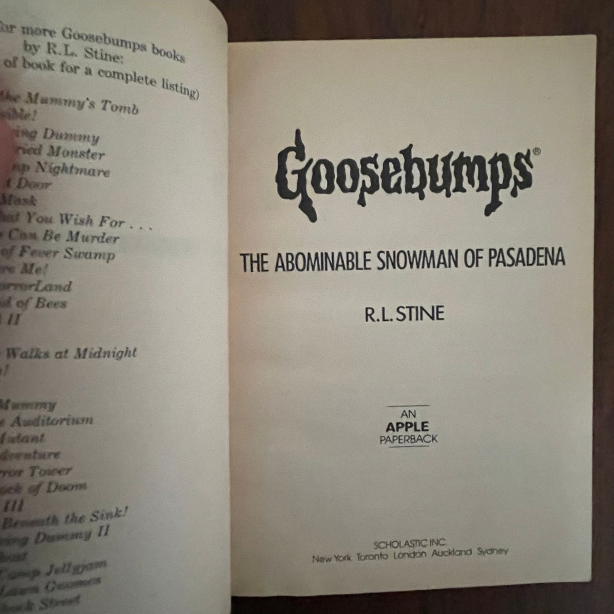 Goosebumps #38 'The Abominable Snowman of Pasadena'; R.L. Stine - 1995 1P1E