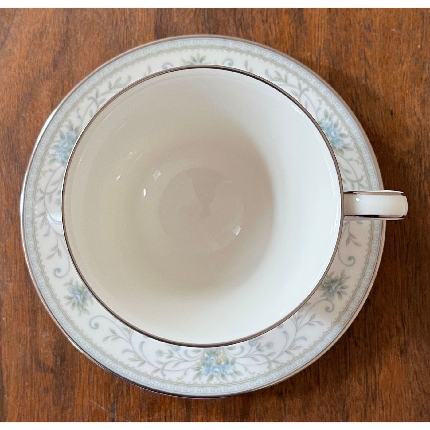 this is an image of the item that you see infront of you. shop the HARD FIND shop!